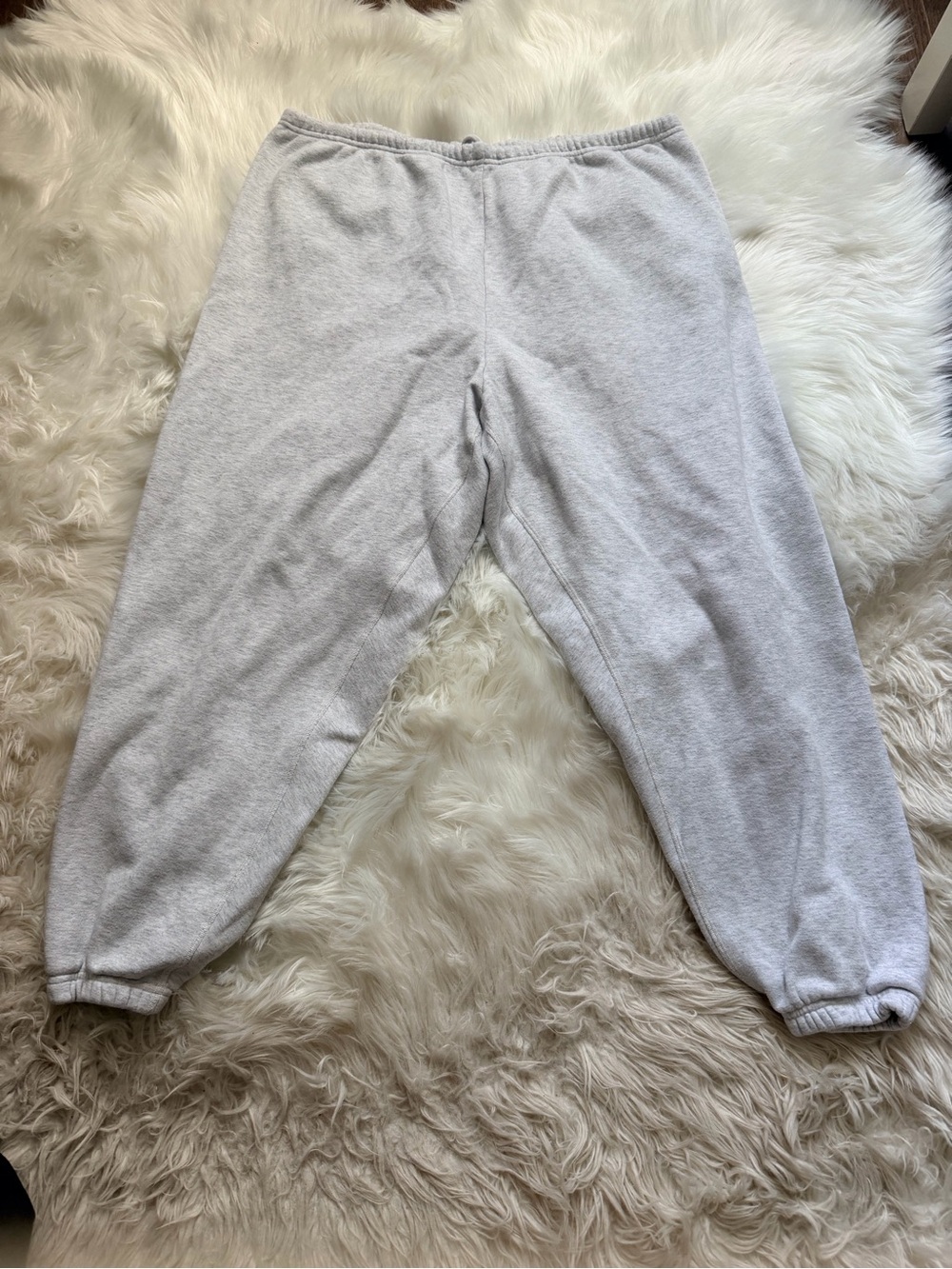 SKIMS Light Gray Relaxed Fleece Joggers
